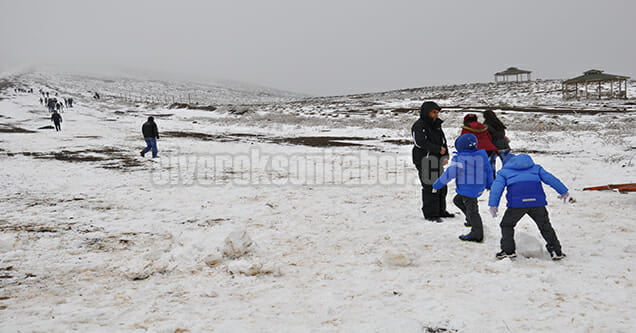 karacadagda-kar-sikintisi-yasaniyor (2)