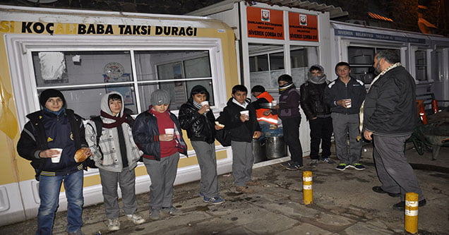 siverekli-ogrencilerin-sabah-corbasi-belediyeden (1)