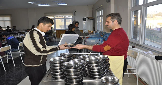 Siverekli Öğrencilerin Sabah Çorbası Belediyeden