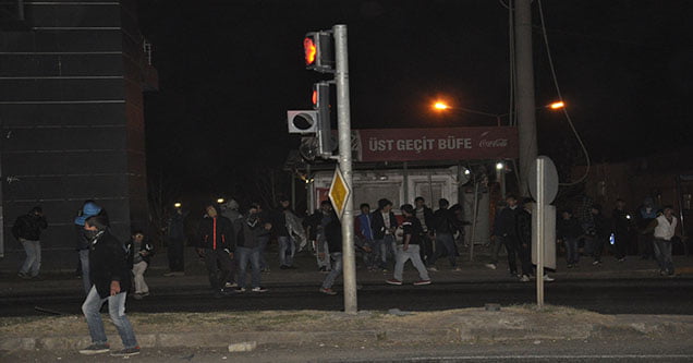 siverekte-izinsiz-gosteriye-polis-mudahalesi (2)