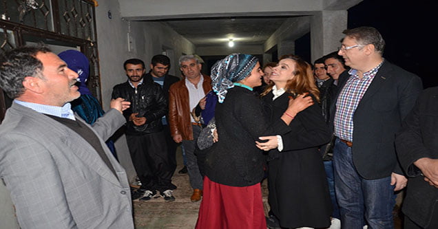 karahandan-cocugu-kobaniden-donen-aileye-ziyaret (3)