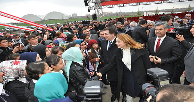 karahandan-cocugu-kobaniden-donen-aileye-ziyaret (4)