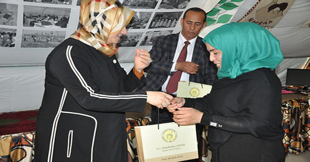 aysenur-ayhan-cadir-kentte (2)