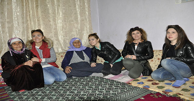 ogretmenlerden-anlamli-kadinlar-gunu-etkinligi (3)