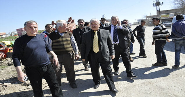 siverek-kucuk-sanayi-sitesi-esnafinin-yol-talebi (2)