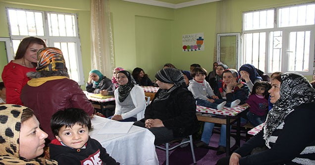 Suriyeli Kadınlara Türkçe Kursu