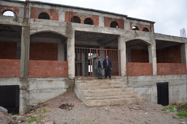 Mahalle Camisinin İnşaatı Parasızlık Yüzünden Durdu