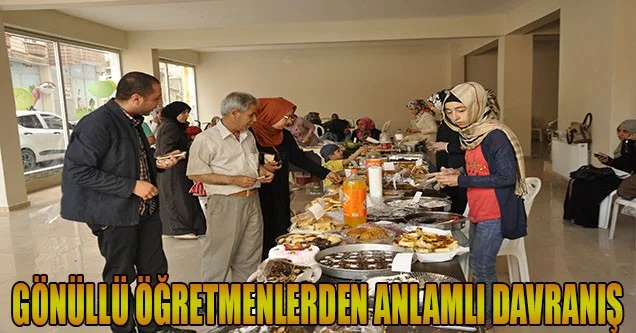 Gönüllü Öğretmenler Kermes Düzenledi