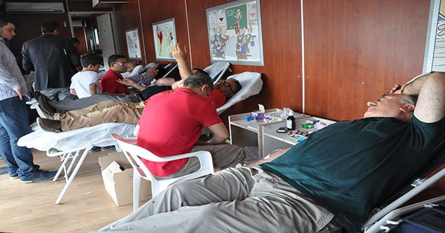 kizilay-kan-bagisi-araci-siverekte (3)