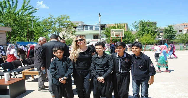 Siverek Öğrencilerden Resim Sergisi