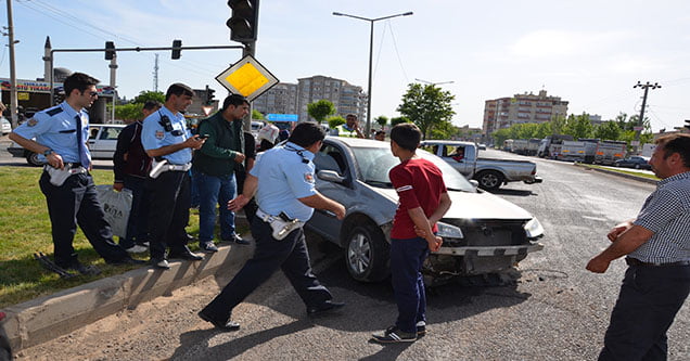 siverekte-trafik-kazasi-2-yarali-4 (3)