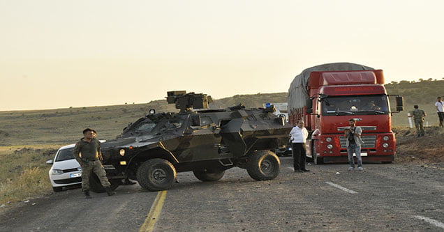 asker-tasiyan-midibus-kaza-yapti-1-sehit-cok-sayida-yarali (4)