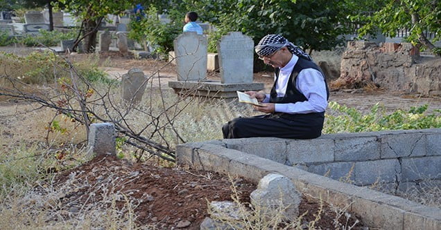 bayram-sabahinda-mezarliklar-doldu (3)