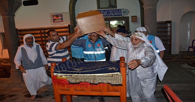 siverekte-sakal-i-serif-ziyarete-acildi (3)