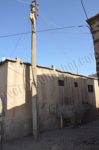 gunduz-yanan-sokak-lambalari-tepki-cekiyor (5)