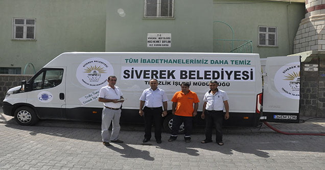 siverekte-camilerde-bayram-temizligi (2)