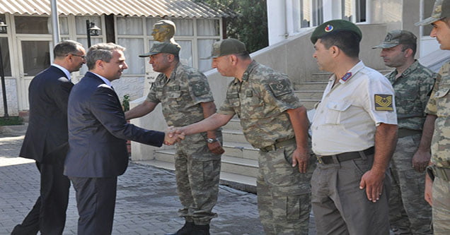 siverekte-protokol-vatandaslarla-bayramlasti (2)