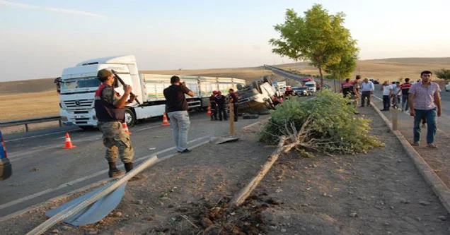 Tarım İşçilerini Taşıyan Minibüs Kaza Yaptı: 14 Yaralı