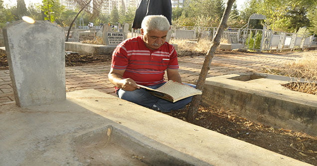 vatandaslar-mezarliklara-akin-etti (3)