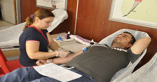 siverekte-kan-bagisina-yogun-ilgi-2 (5)