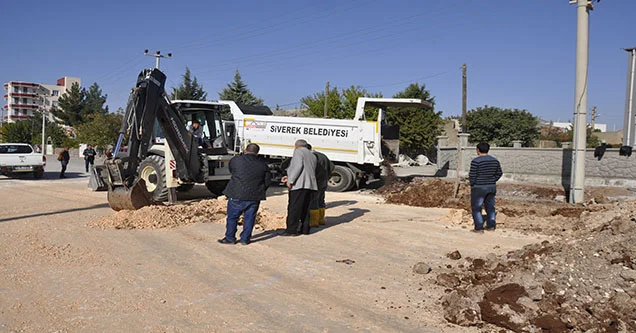 Dört mahalleyi birbirine bağlayan yolda çalışma