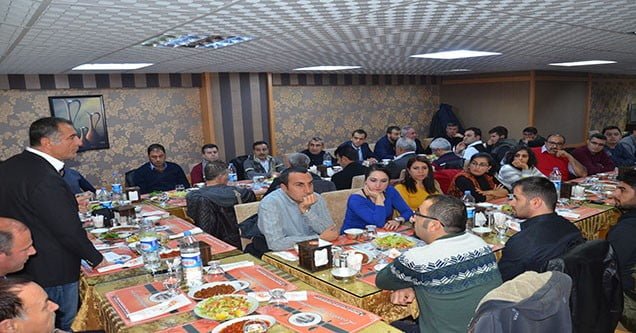 Eğitim Sen üyeleri yemekte bir araya geldi