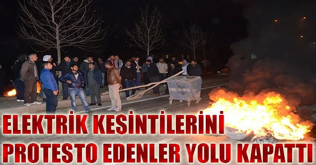 Elektrik Kesintilerini Protesto Edenler Yolu Kapattı