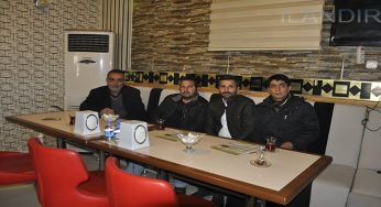 Gazeteciler Yeni Açılan Kafede Bir Araya Geldi