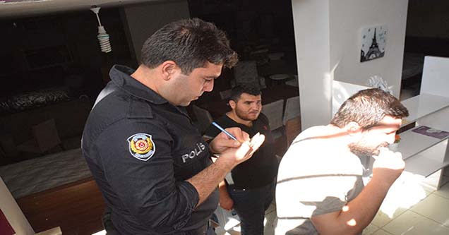 mobilya-magazasini-su-basti-2