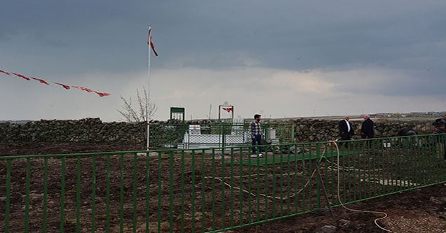 Şehit Orhan İrkarlı’nın mezarında çevre düzenlemesi