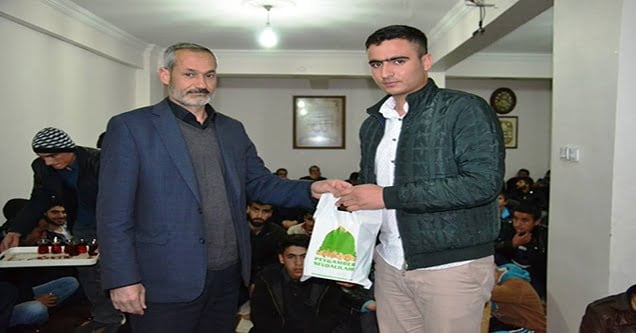 Siyer sınavında dereceye girenlere ödülleri verildi