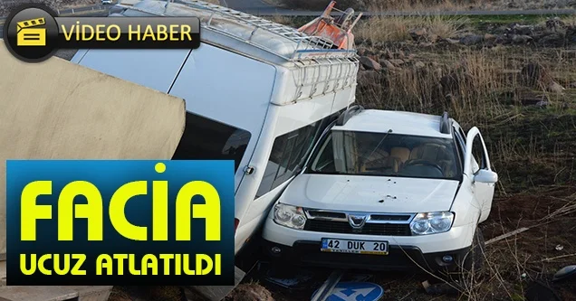 Minibüsle otomobil çarpıştı: 4 yaralı