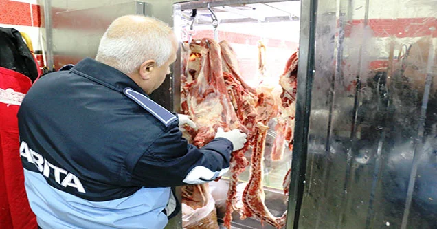 Siverek’te zabıta ekipleri kasapları denetledi