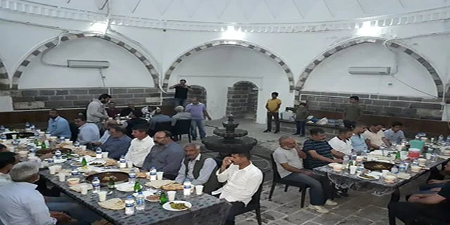 Zanaatkarlar iftarda buluştu