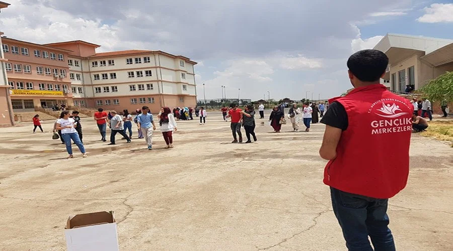 Sınav sonrası kalemleri topladılar
