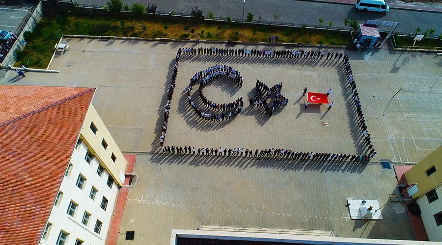 Öğrencilerden Barış Pınarı Harekatı’na koreografili destek