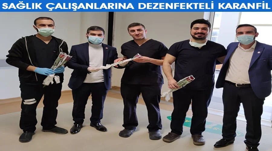 Sağlık çalışanlarına karanfilli destek