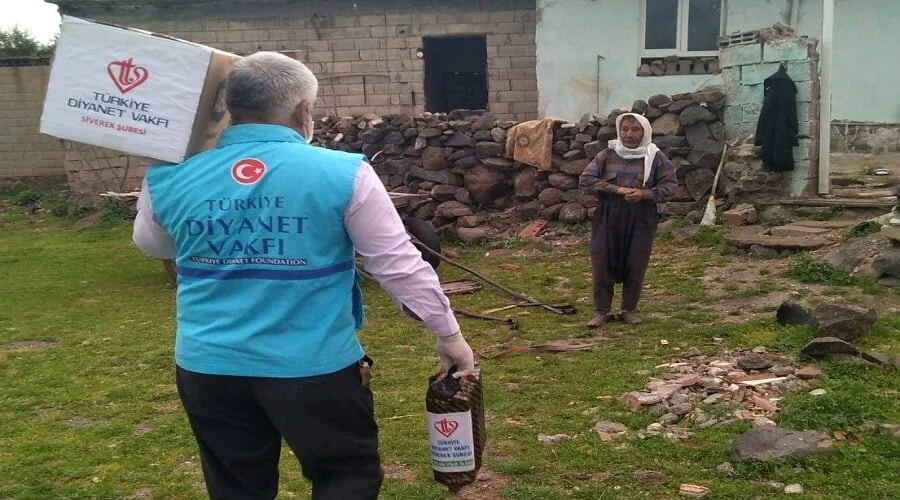 ‘Yolun iyilik olsun’ sloganıyla ihtiyaç sahibi ailelere ulaşılıyor