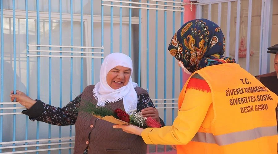 Vefa ekiplerinden şehit annelerine ziyaret