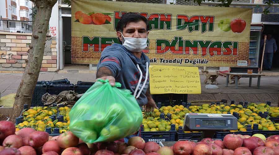 Bugünkü kazancını depremzedelere gönderecek!