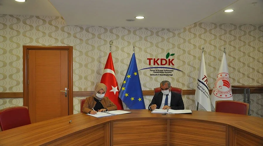 Kıraç araziler kadınların eliyle mor renge bürünecek
