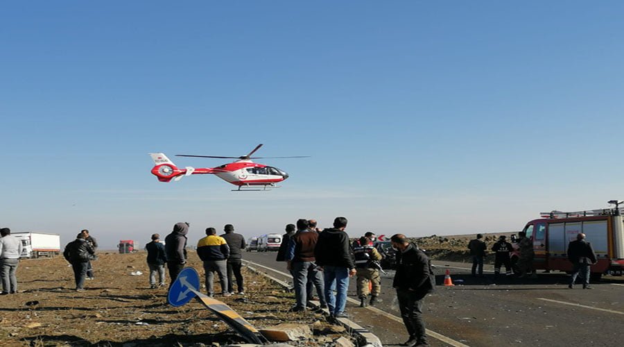 Otomobiller çarpıştı: 5 yaralı