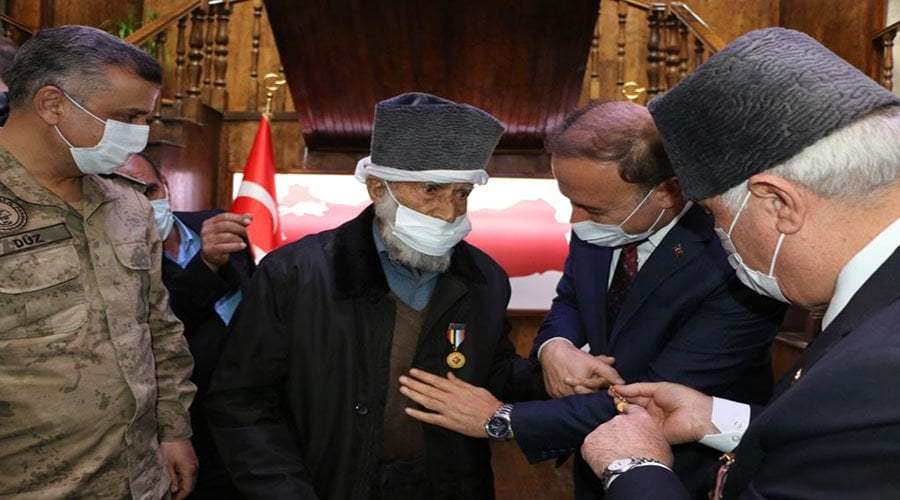 Kore Gazisi 71 yıl sonra madalyasına kavuştu