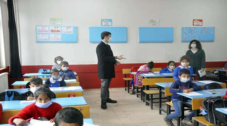 Kaymakam Ongu’dan kırsal mahalle okullarına ziyaret