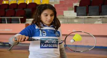 Badminton Milli Takımına seçilmek için ter döküyorlar