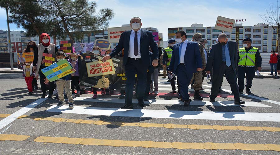 Yaya geçitlerinde ‘kırmızı çizgi’ dönemi başladı