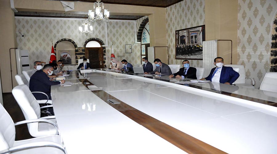 Tam kapanma tedbirleri masaya yatırıldı