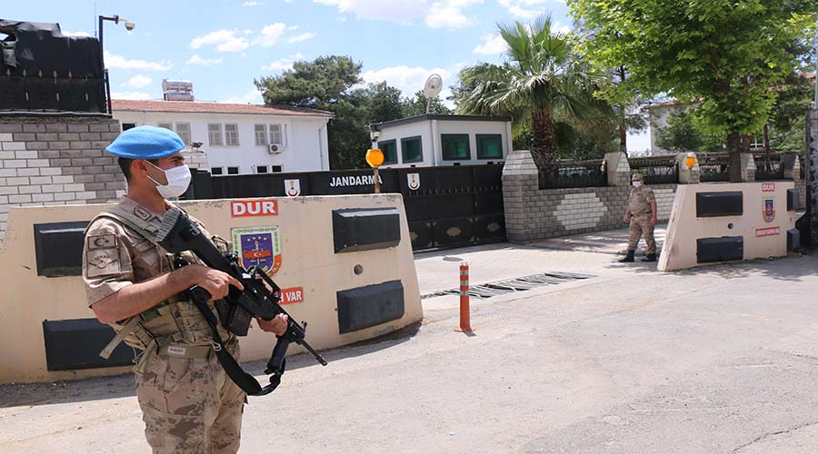 Diyarbakır’da aranan cinayet zanlıları Siverek’te yakalandı!