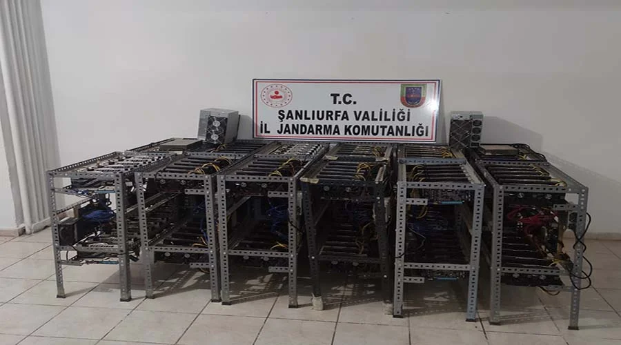 “Kripto para” ürettiği öne sürülen iki şüpheli yakalandı