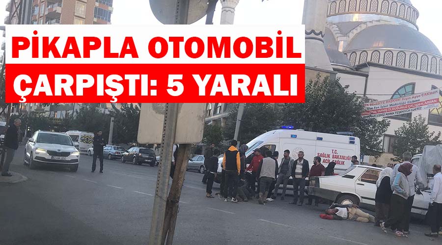 Otomobil ile pikap çarpıştı: 5 yaralı